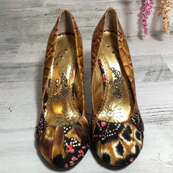 Naughty Monkey Heels size 8.5- - Picture 2 of 6